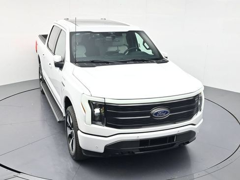 Used 2023 Ford F150 Lightning Platinum AWD/4WD image 36
