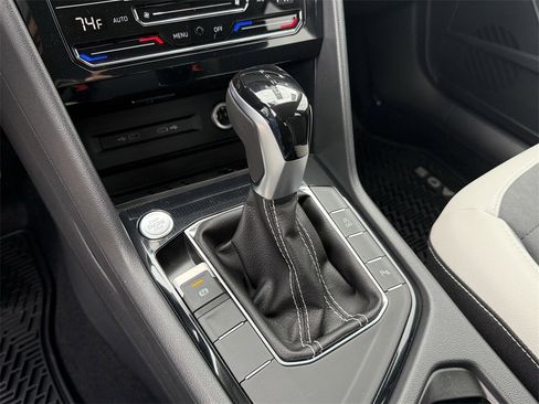 New 2026 Volkswagen Taos SE image 21