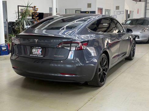 Used 2019 Tesla Model 3 AWD/4WD image 2