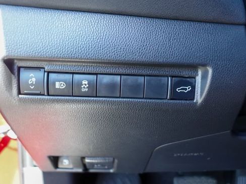 Certified 2023 Toyota Venza Nightshade AWD/4WD image 17