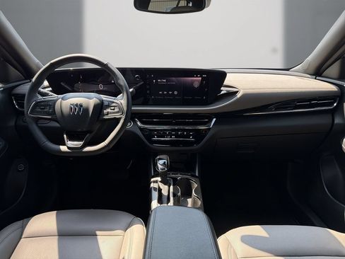 Certified 2025 Buick Envista Preferred FWD image 18