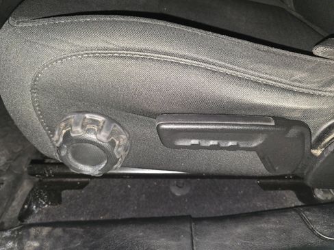 Used 2018 Jeep Wrangler Unlimited Sport image 10