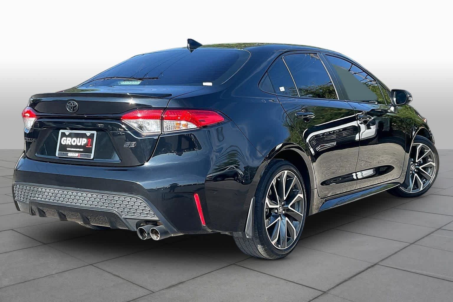 Used 2022 Toyota Corolla SE FWD image 13