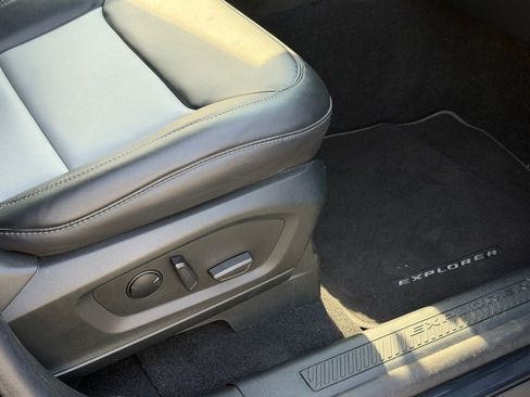 Certified 2023 Ford Explorer XLT w/ Equipment Group 202A RWD image 14