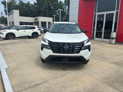 Used 2026 Nissan Rogue Dark Armor FWD image 2