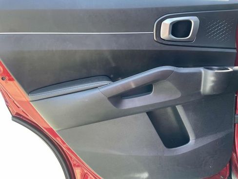 Certified 2022 Kia Sorento S w/ Panoramic Sunroof Package FWD image 18