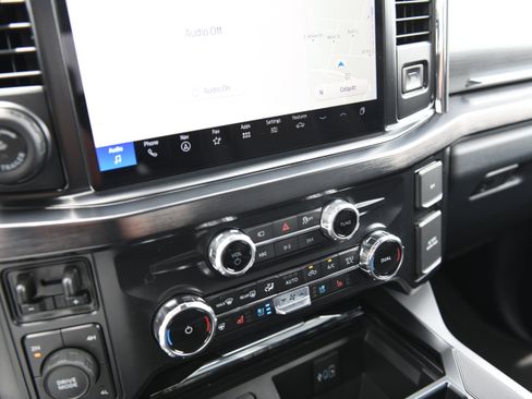 New 2026 Ford F250 Lariat w/ Lariat Premium Package AWD/4WD image 16