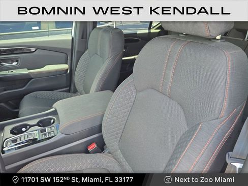 Used 2023 Honda Pilot Sport image 18