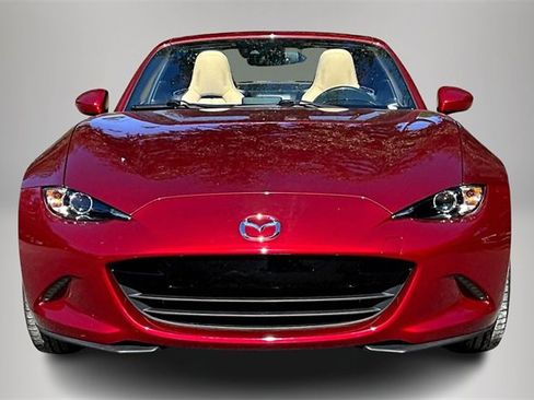 Used 2019 MAZDA MX-5 Miata RF Grand Touring image 3