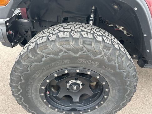 Used 2021 Jeep Gladiator Sport AWD/4WD image 12