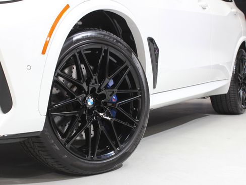 Used 2021 BMW X5 M w/ Competition Package image 21