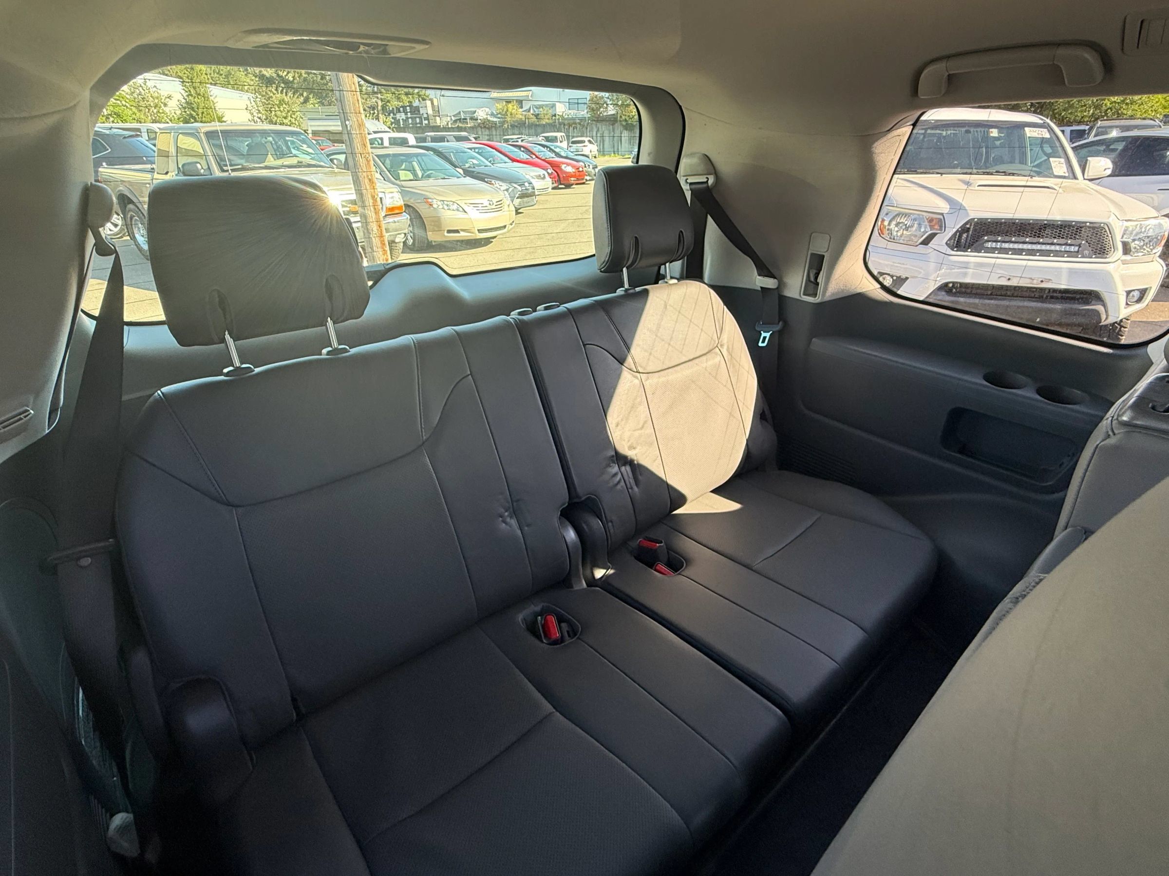 Used 2009 Lexus LX 570 4WD image 35