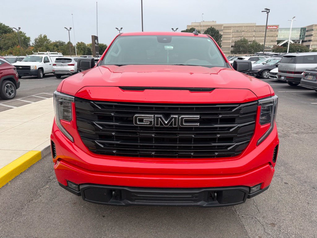 Used 2024 GMC Sierra 1500 Elevation AWD/4WD image 2