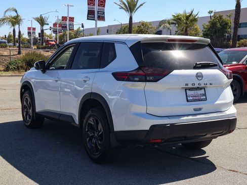 New 2026 Nissan Rogue SV FWD image 6