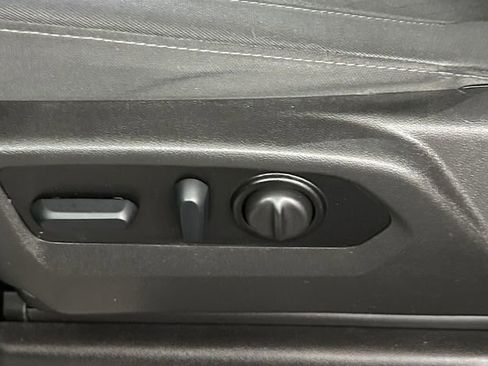 Used 2022 Chevrolet Silverado 1500 LT image 13