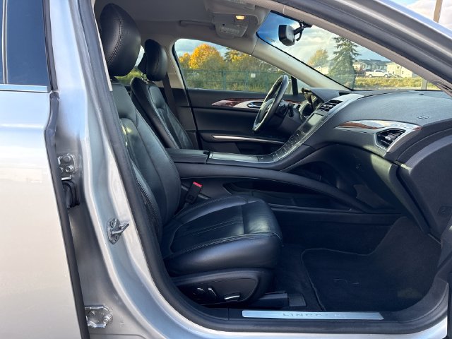 Used 2015 Lincoln MKZ w/ Equipment Group 101A Select FWD image 10