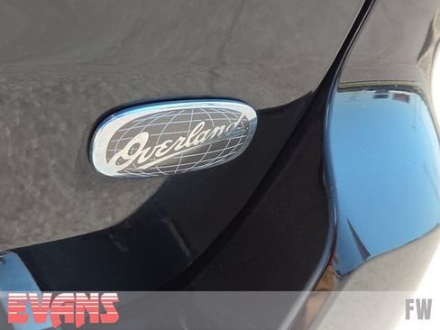Used 2019 Jeep Grand Cherokee Overland AWD/4WD image 3