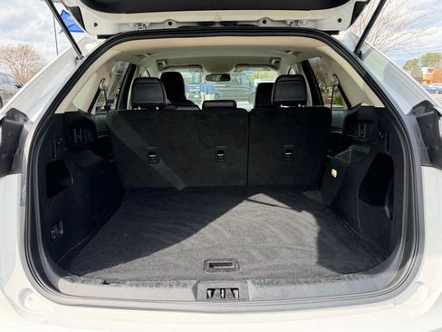 Certified 2023 Ford Edge SEL image 9