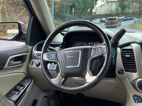Used 2020 GMC Yukon Denali w/ Denali Ultimate Package image 19