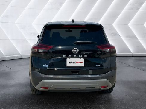 Used 2023 Nissan Rogue SV image 5