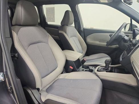 Used 2025 Subaru Forester Premium image 26