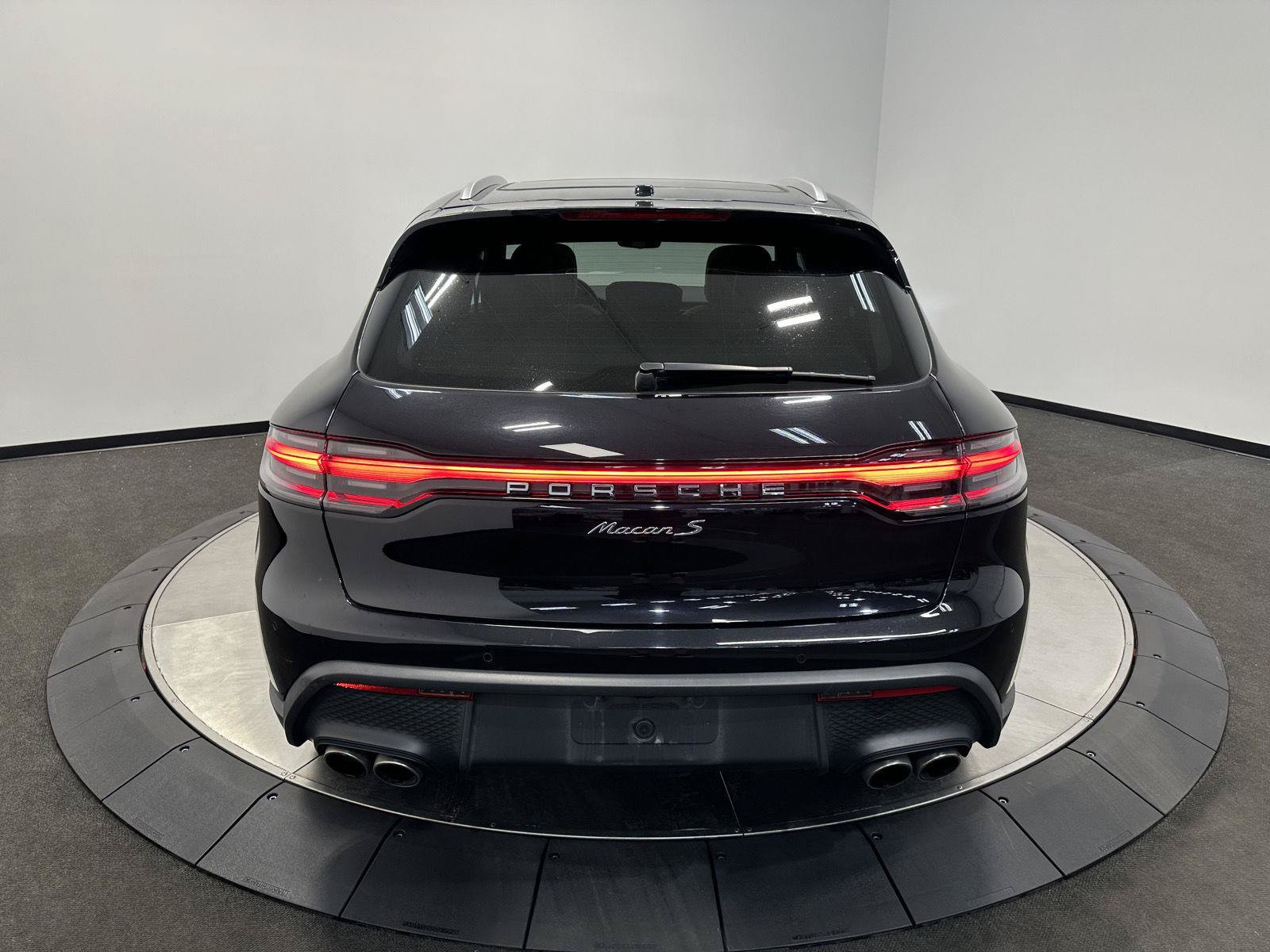 Used 2024 Porsche Macan S AWD/4WD image 6