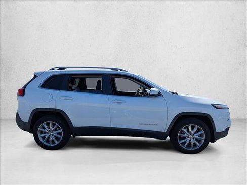 Used 2016 Jeep Cherokee Limited AWD/4WD image 4
