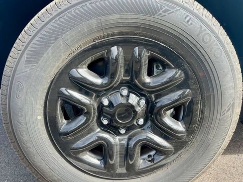 Used 2025 Toyota Tundra SR w/ SR Tow Package AWD/4WD image 21