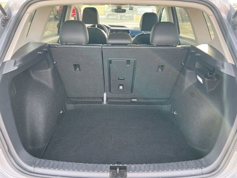 Used 2024 Volkswagen Taos SE image 6