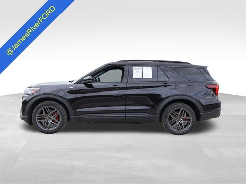 Certified 2025 Ford Explorer ST-Line w/ ST-Line Street Pack AWD/4WD image 2