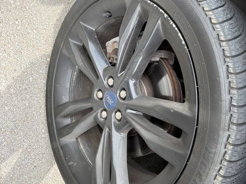 Used 2019 Ford Edge ST w/ Equipment Group 401A AWD/4WD image 7