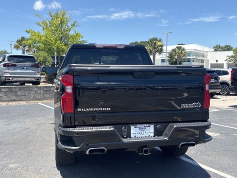 Used 2021 Chevrolet Silverado 1500 High Country w/ Safety Package II AWD/4WD image 42