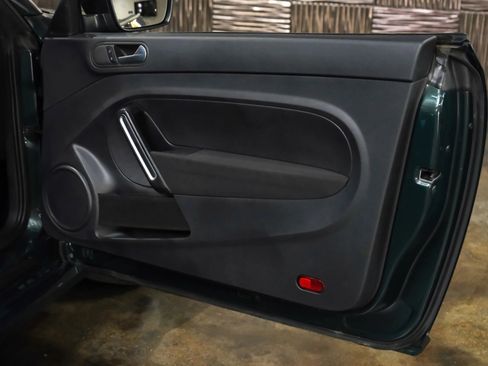 Used 2018 Volkswagen Beetle 2.0T S image 36