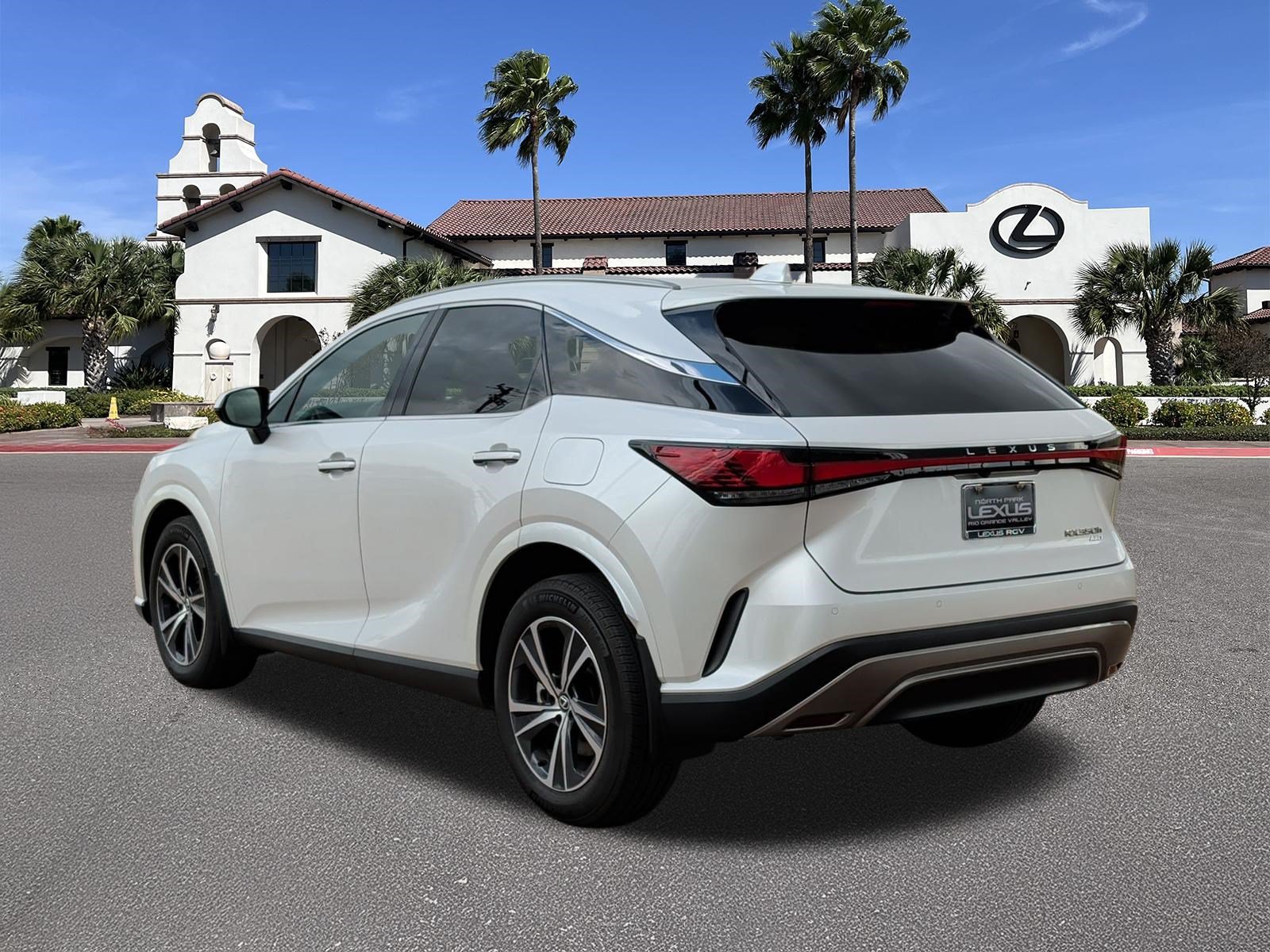 Used 2024 Lexus RX 350h w/ Accessory Package (K3) AWD/4WD image 4