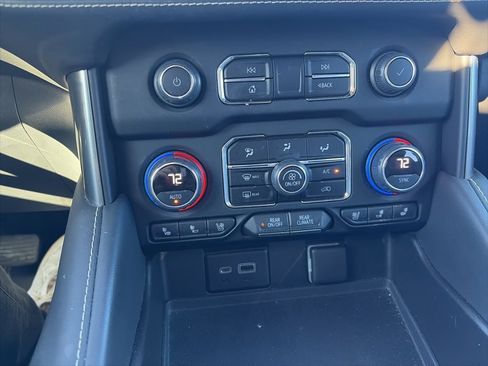 Used 2021 Chevrolet Tahoe Premier image 22