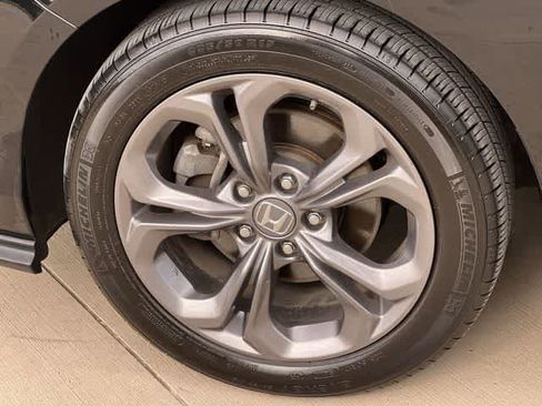 Used 2024 Honda Accord EX image 9