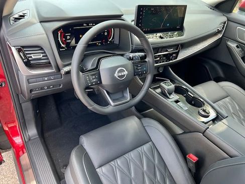 New 2026 Nissan Rogue Platinum image 10