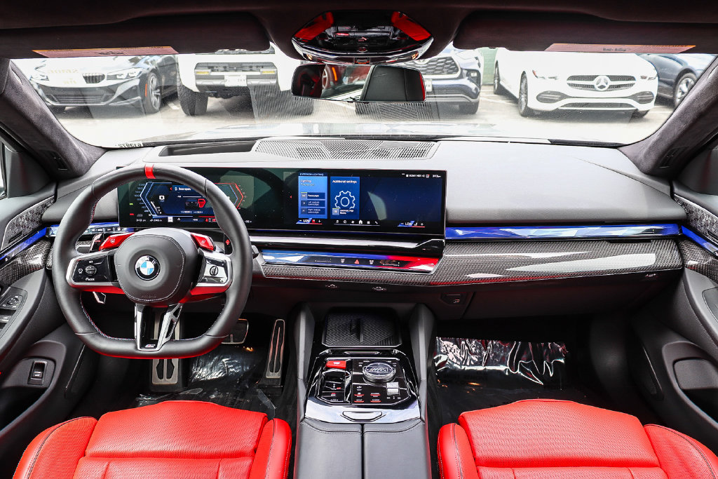 Used 2025 BMW M5 Touring AWD/4WD image 12