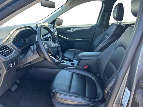 Used 2025 Ford Escape Platinum AWD/4WD image 10