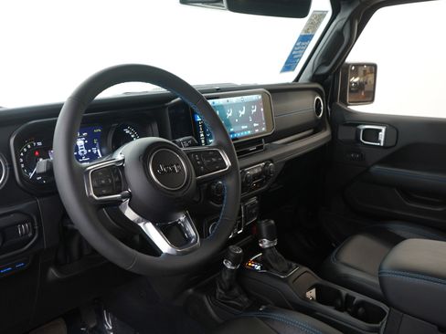 Used 2024 Jeep Wrangler High Altitude image 23