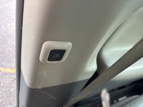 Used 2016 Toyota Sienna XLE w/ XLE Navigation Package image 17