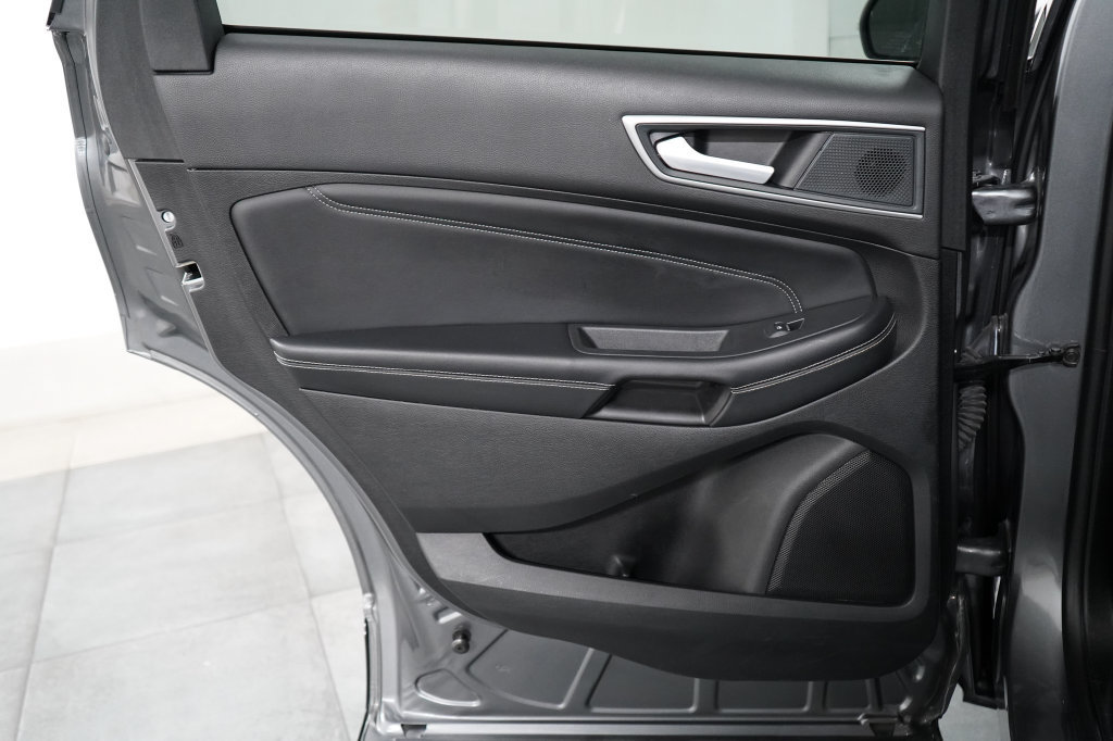 Certified 2024 Ford Edge Titanium AWD/4WD image 24