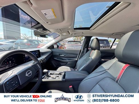 Used 2026 Nissan Sentra SR w/ SR Premium Package FWD image 18