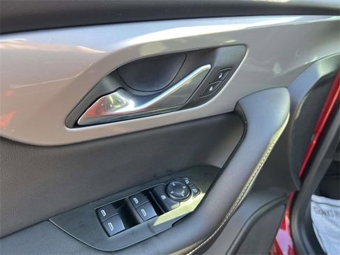 Certified 2025 Chevrolet Blazer LT w/ Convenience Package image 18