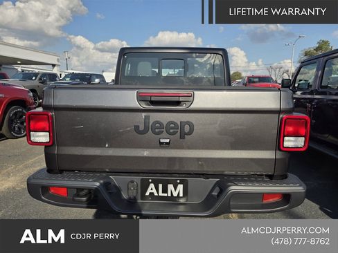 New 2026 Jeep Gladiator Sport image 12