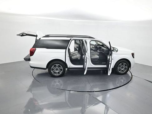 Certified 2025 Ford Expedition Max Active AWD/4WD image 51