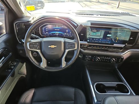 Used 2024 Chevrolet Silverado 2500 LTZ w/ LTZ Plus Package image 8