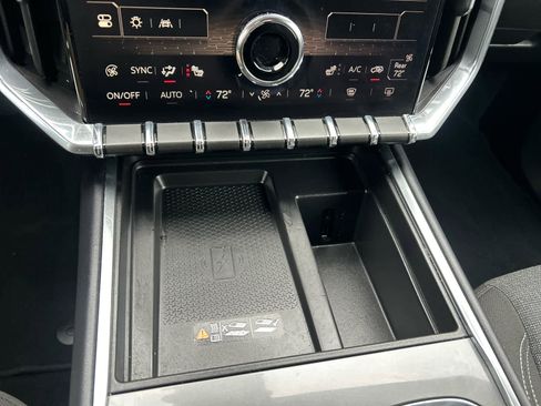 Used 2025 GMC Acadia Elevation image 45