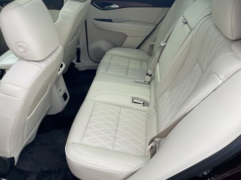Used 2023 Buick Envision Avenir AWD/4WD image 33