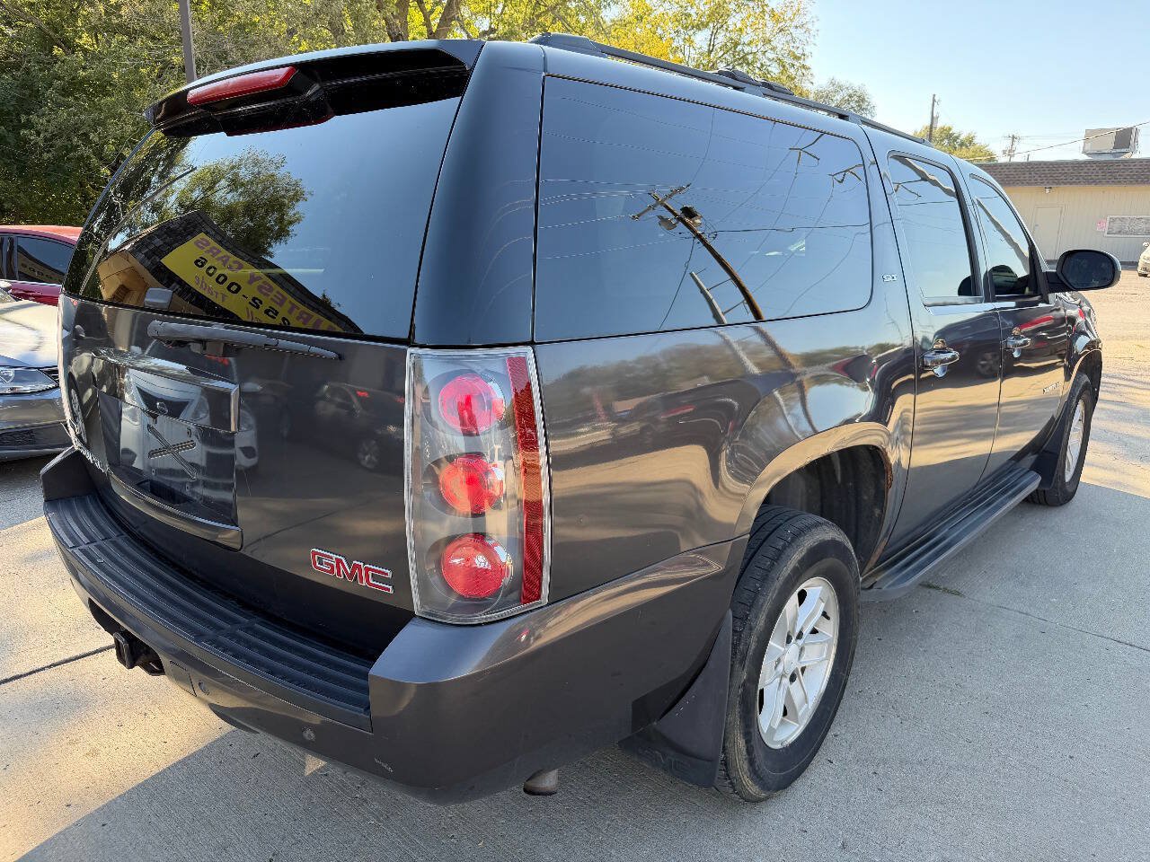 Used 2010 GMC Yukon XL SLT w/ SLT-2 Equipment Package AWD/4WD image 7